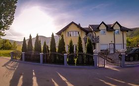 Rooms & Apartment Jozic